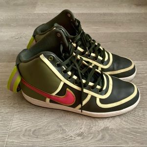 Men’s Nike Vandal Dark Army/Flamingo